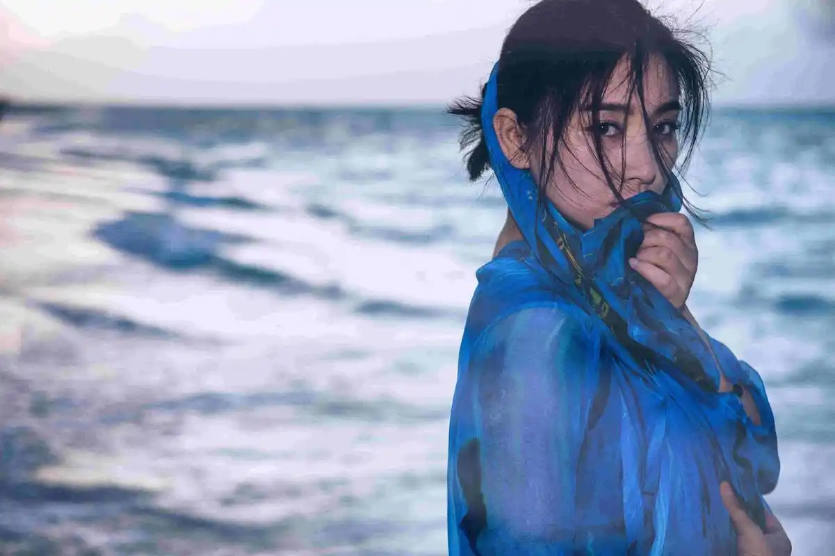 嗨,我是斓曦~关注我的近况就来百家号吧!我在百家号等你们!