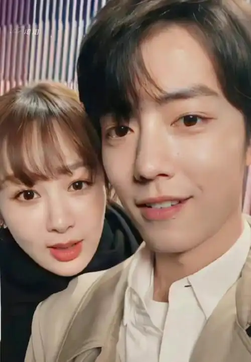 肖战杨紫不敢公开恋情?吃个饭就说明谈恋爱了?_资讯_敢闯网