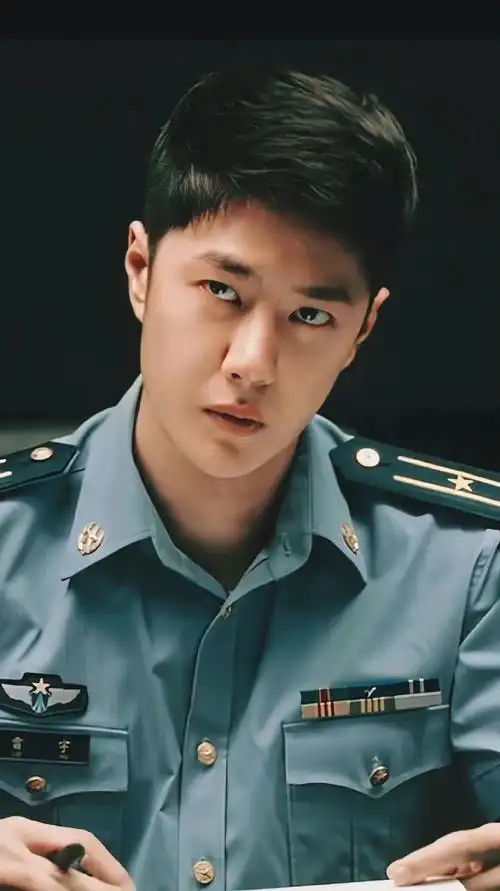 很多人想成为王一博,那就先了解一下王一博的这半年:2021年,王一博