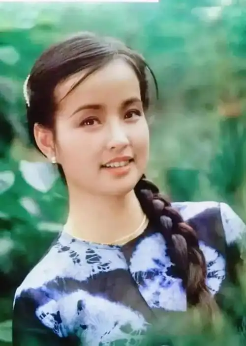 演员刘晓庆:有过3段婚姻,如今依旧想要爆红_网易订阅