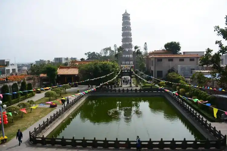 【携程攻略】雷州三元塔公园景点,三元塔公园是广东湛江雷州市的一个