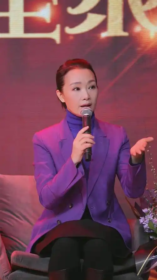 歌唱家吕薇抖音直播首秀将民族艺术带到人民身边