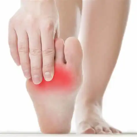 几个月前,右脚的前脚掌开始出现疼痛不适,走路,跑步经常会有硌着什么