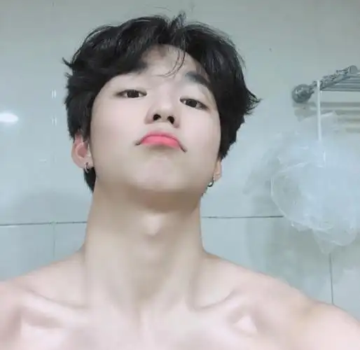 00后的肌肉小奶狗身材都练成啥样了?