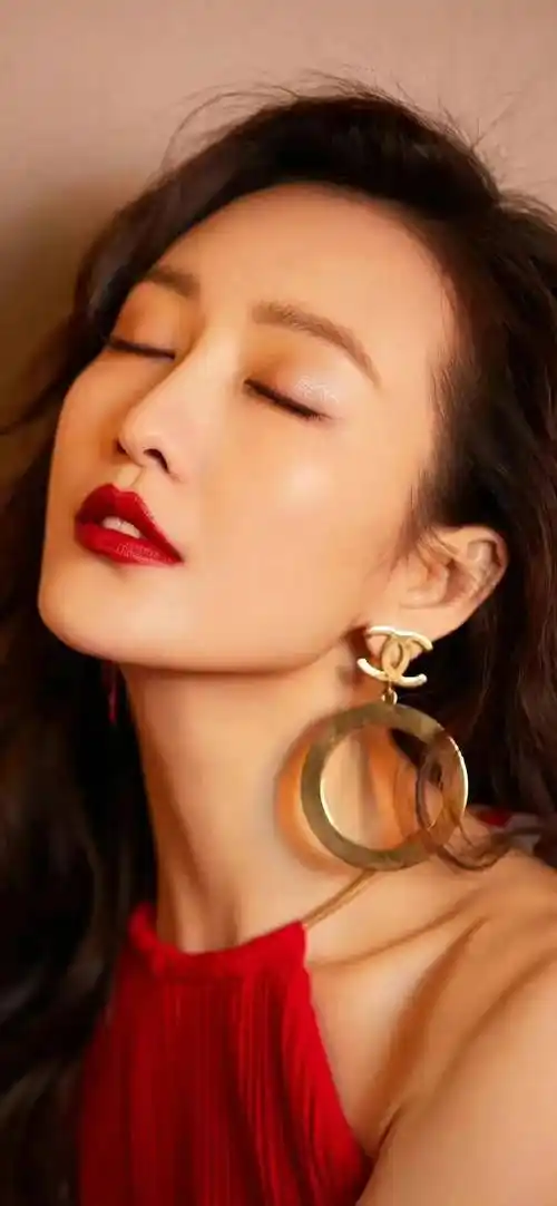 原创性感女星王鸥貌美如花随便一个镜头都引无数人尽折腰