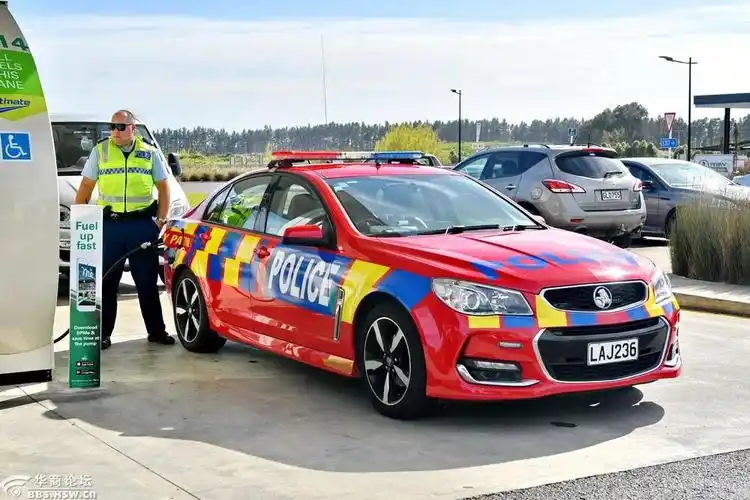 新西兰的炫酷警车与消防员严建设