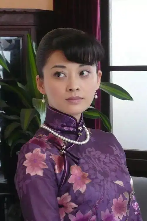 穿旗袍,看明星之:梅婷