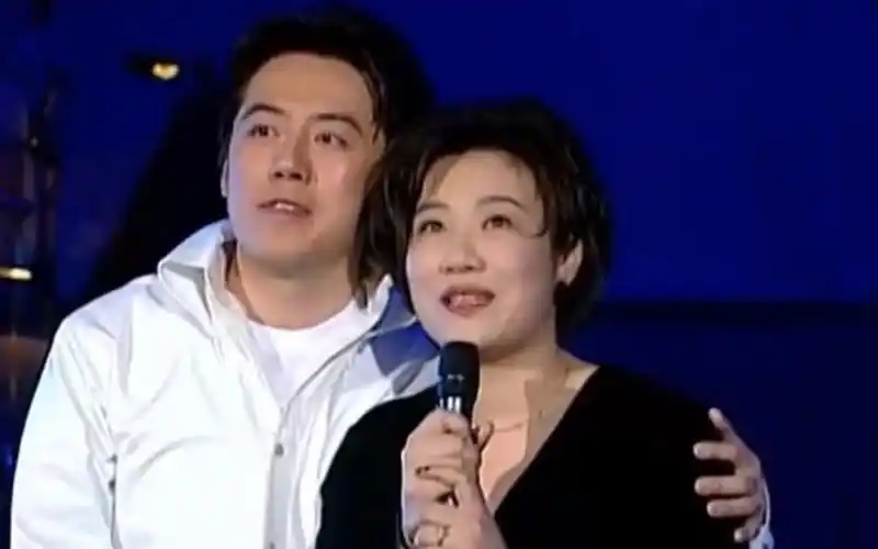 十一郎张宇不愧是乐坛神仙眷侣,这歌火了20年,堪称婚礼必哭神曲