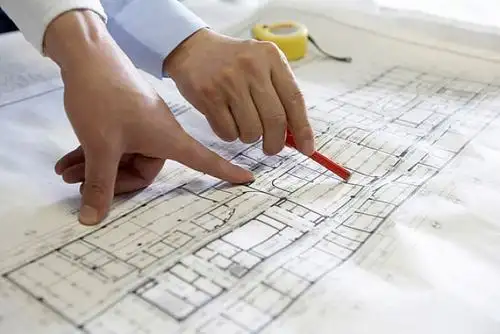 建筑师和建筑图纸