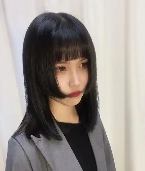 公主切,切出了公主感!羊毛卷,烫出了洋气感!这个冬天不得了