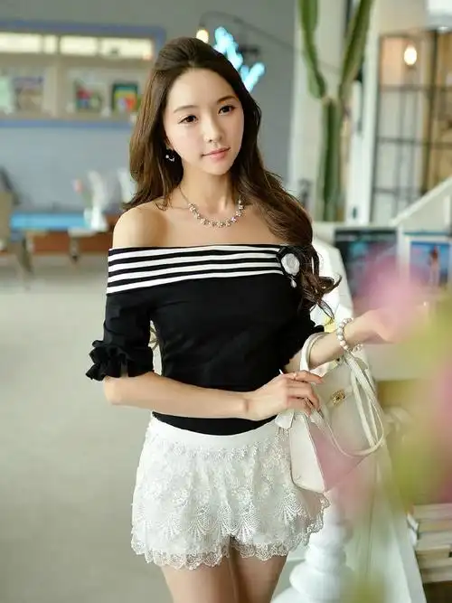 一字肩女神香肩迷人时尚街拍图片,街拍时尚美女,性感,时尚,香肩,一字