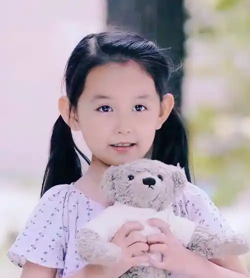 吴磊蒋依依颜值演技一直能打,他们真的鲨疯了!_小时候_刘星_脸蛋