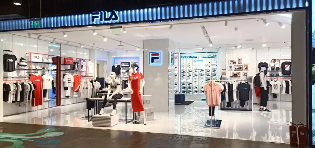 5545熙地港王府井斐乐