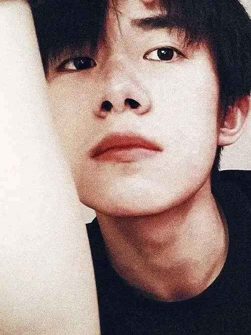 日常追星千玺真的老帅老帅了73