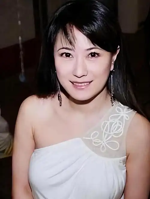 净身出户女星:戈伟如,每次嫁豪门,分手金城武都成傻瓜