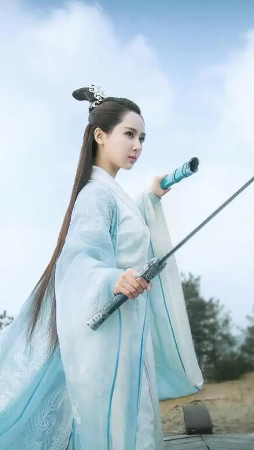 网评四大"古装丑女",杨紫,孟美岐上榜,最后一位简直辣眼