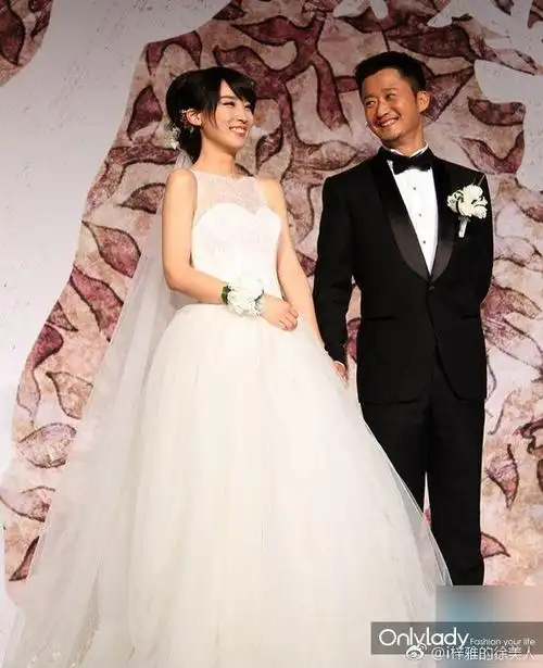 她是中国首位双40亿演员背后的女人电影赔了我养你