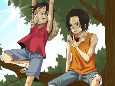 小时候一起玩耍的兄弟俩