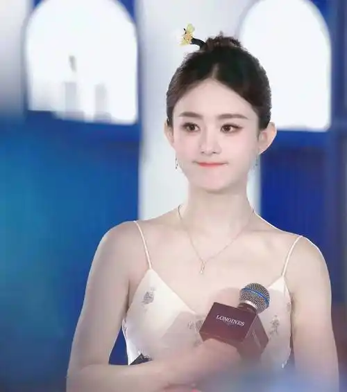 赵丽颖天津活动生图,仙女本仙太漂亮了,85花人气爆棚_性格_头条_人生