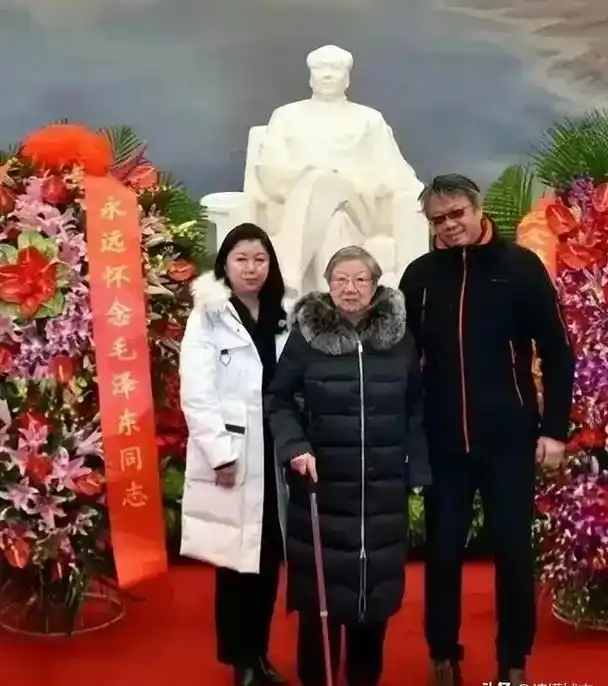 刘思齐"四个子女"的私人相册,难得一见!