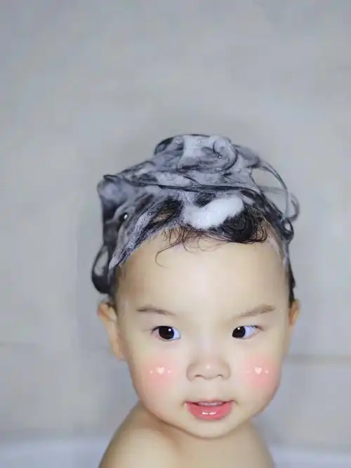 当妈一年多才知道宝宝的头发要用洗发水