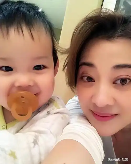 演员梅婷:与鄢颇相爱7年离婚,40岁高龄为二婚丈夫生二胎