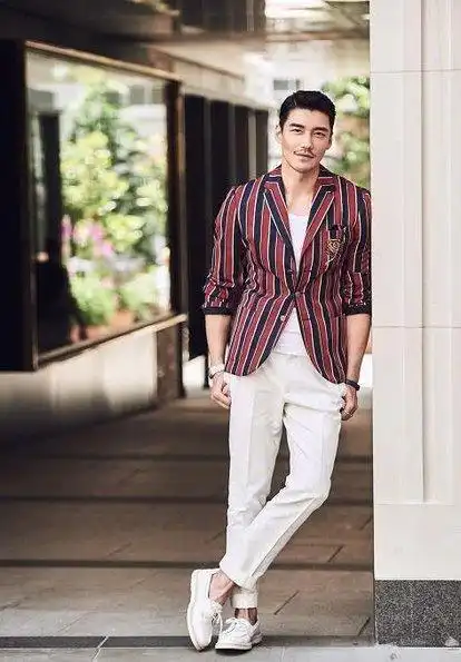 胡兵也要重新出道了189身高穿西装配运动裤天生自带贵族气质