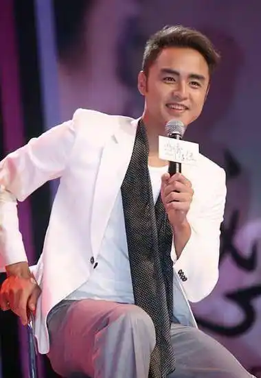 原生家庭的可悲 明道:我每天一睁眼,周围都是要依靠我的人_因为_角色_