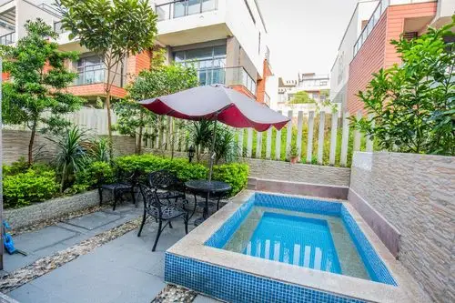 富力泉天下(新区)豪华温泉别墅 香泉二路5号 5房9床