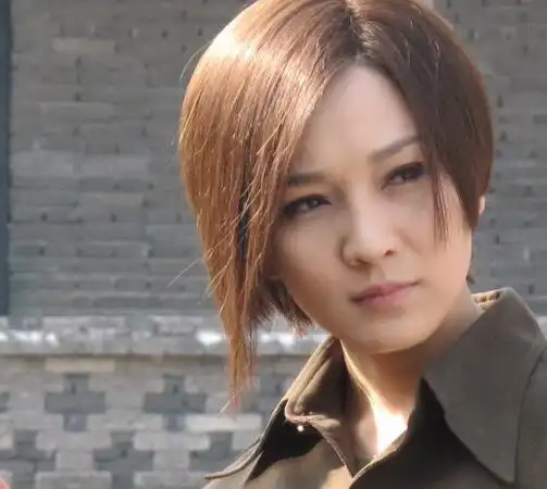 【图】变身甜美girl笑容恬静美好 陈亦然微博博客地址遭热搜