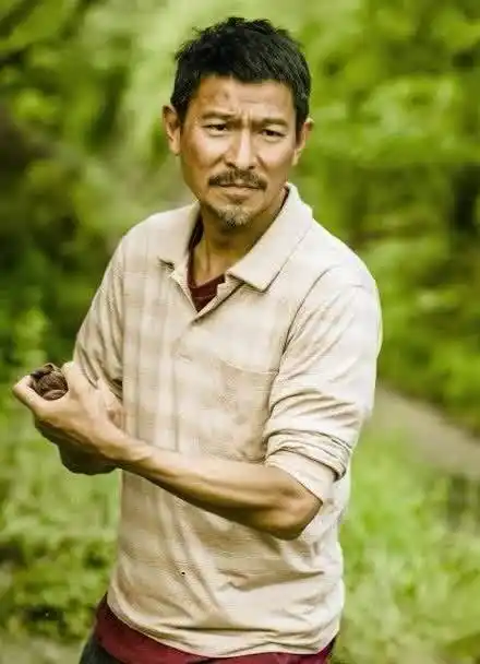 《失孤》电影刘德华剧照-天王变身拾荒老人