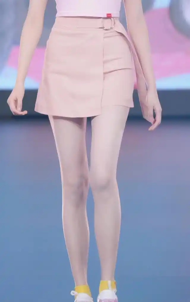 女明星的腿都太好看了!身材简直让人流口水