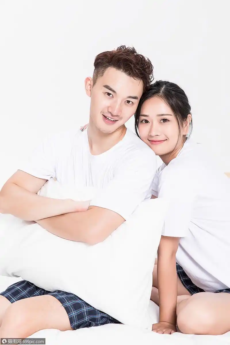 幸福甜蜜的情侣