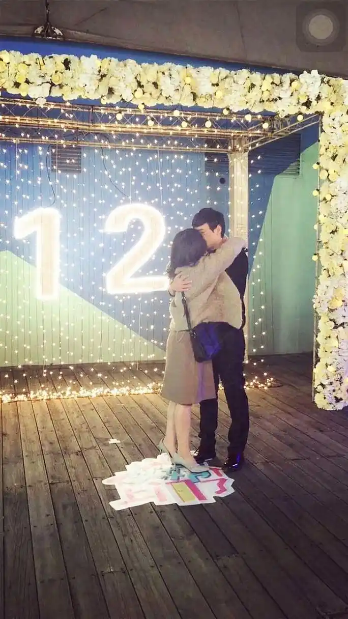 八年婚姻过后,有一位男同事对我展开了追求,我在一