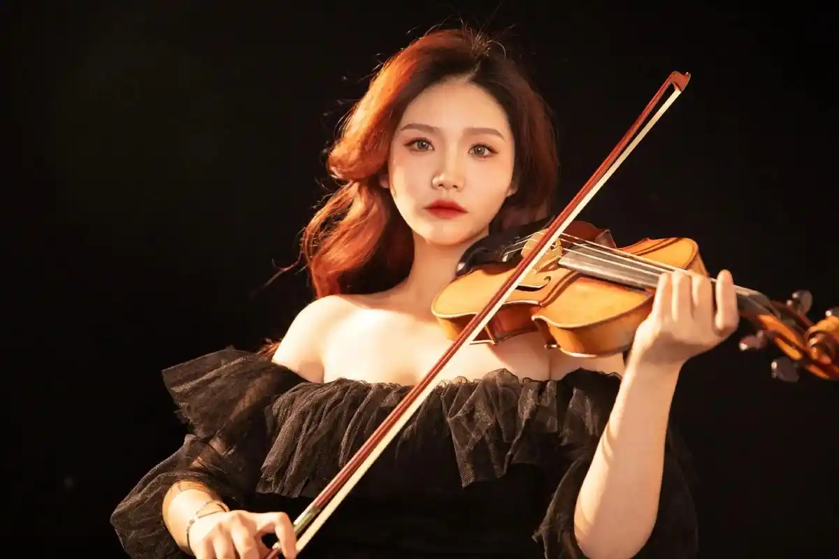 有点贪心 只想你爱的人是我#小提琴 #写真 #浪漫  - 抖音