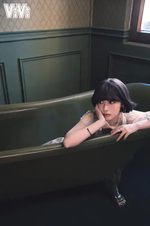 赖美云短发造型拍摄