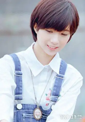 学生发型图片短发 清纯可爱显时尚