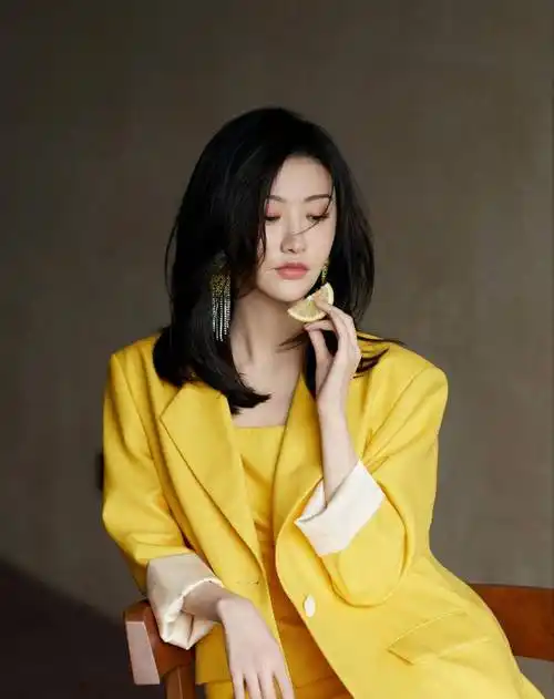 景甜出席活动造型惊艳,不愧是人间富贵花_cp_张彬彬_状态