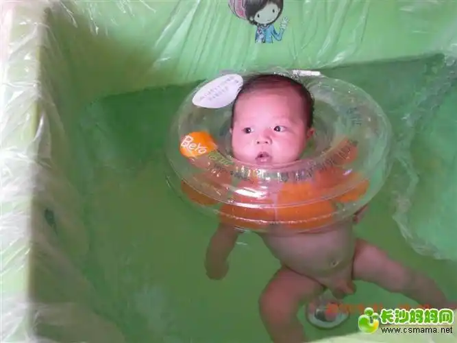 [宝宝秀场] 【baby秀泳装】夏天了玩水去咯~麻麻们给宝宝准备好泳装了