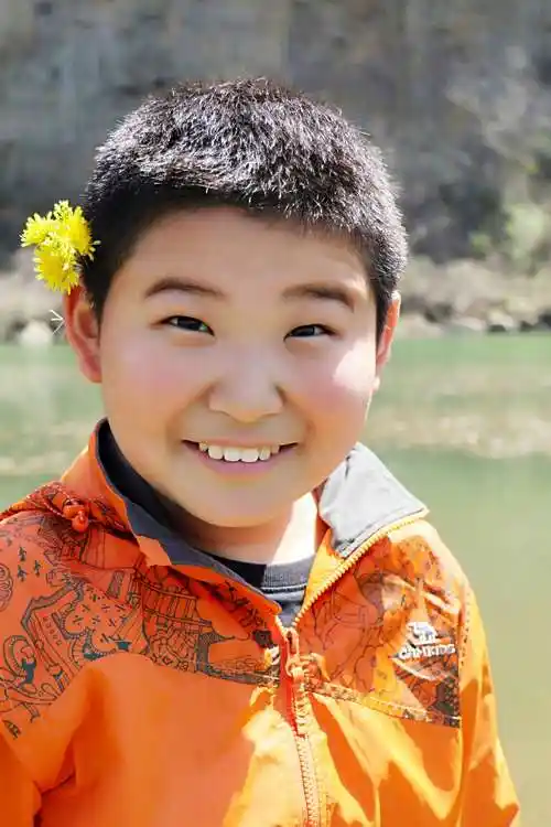 小五班～五一踏青(上)孩子们纯真灿烂的笑脸