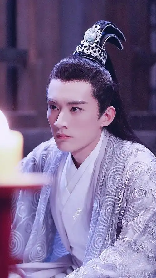 昊辰=柏麟帝君=刘学义好帅啊啊啊!想要紧紧抱.