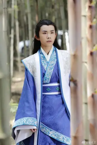 思美人易烊千玺 饰 少年屈原