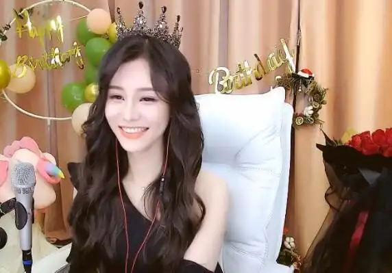 虎牙女主播生日狂收240万成全网第一张一山和曾志伟等大咖送祝福