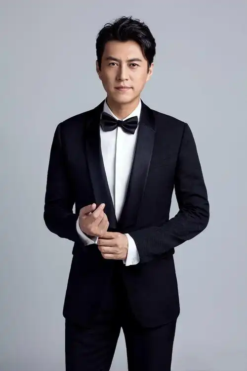 靳东个人资料简介演员(靳东是哪里人有什么背景)