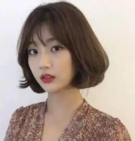 好看的短发发型图片女 超时尚的短发发型_发型造型_宝妈时尚生活网