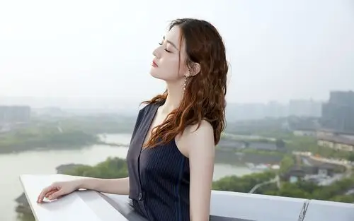 徐璐性感优雅写真桌面壁纸