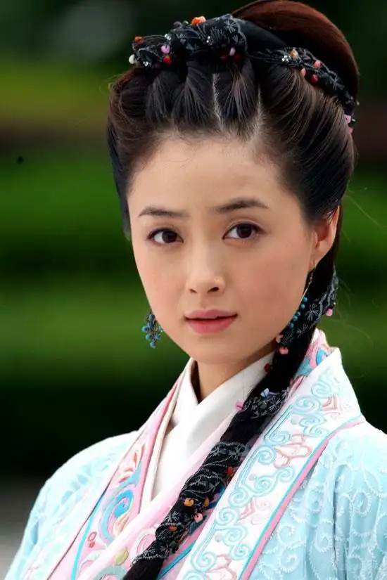 低调蒋欣开拍新剧依旧难逃第三者厄运图