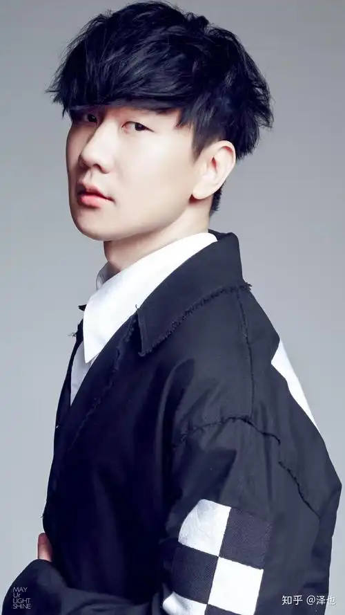 有哪些适合做壁纸的林俊杰图片