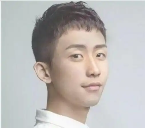 中学生两边铲掉的短发发型帅气又阳光的校园风短发