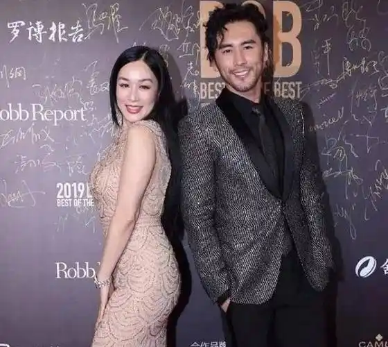 钟丽缇挑战"无痕液体裤",微胖身材依旧性感,网友:张伦硕真有福_照片